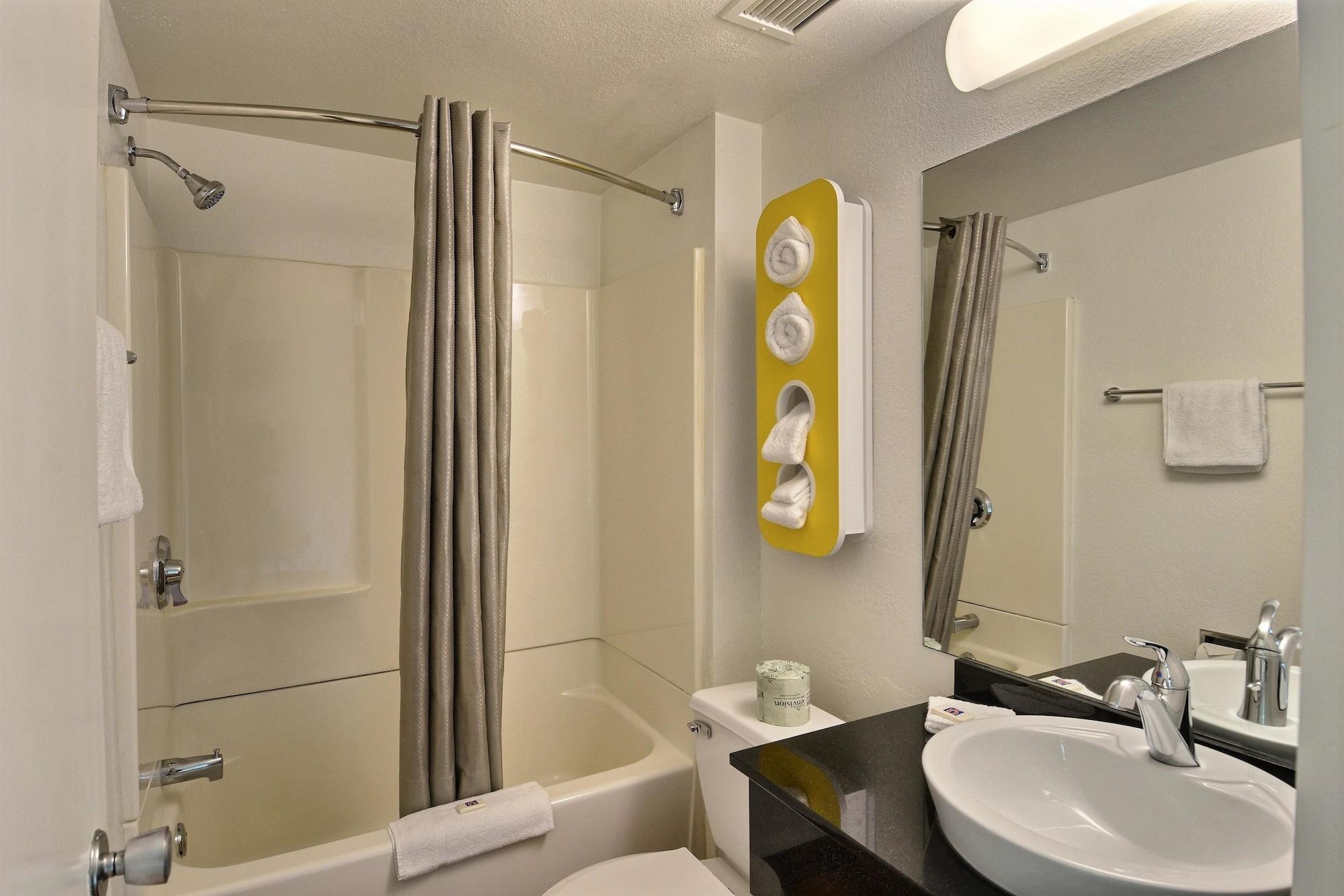 Motel 6-Danvers, Ma - Boston North Экстерьер фото
