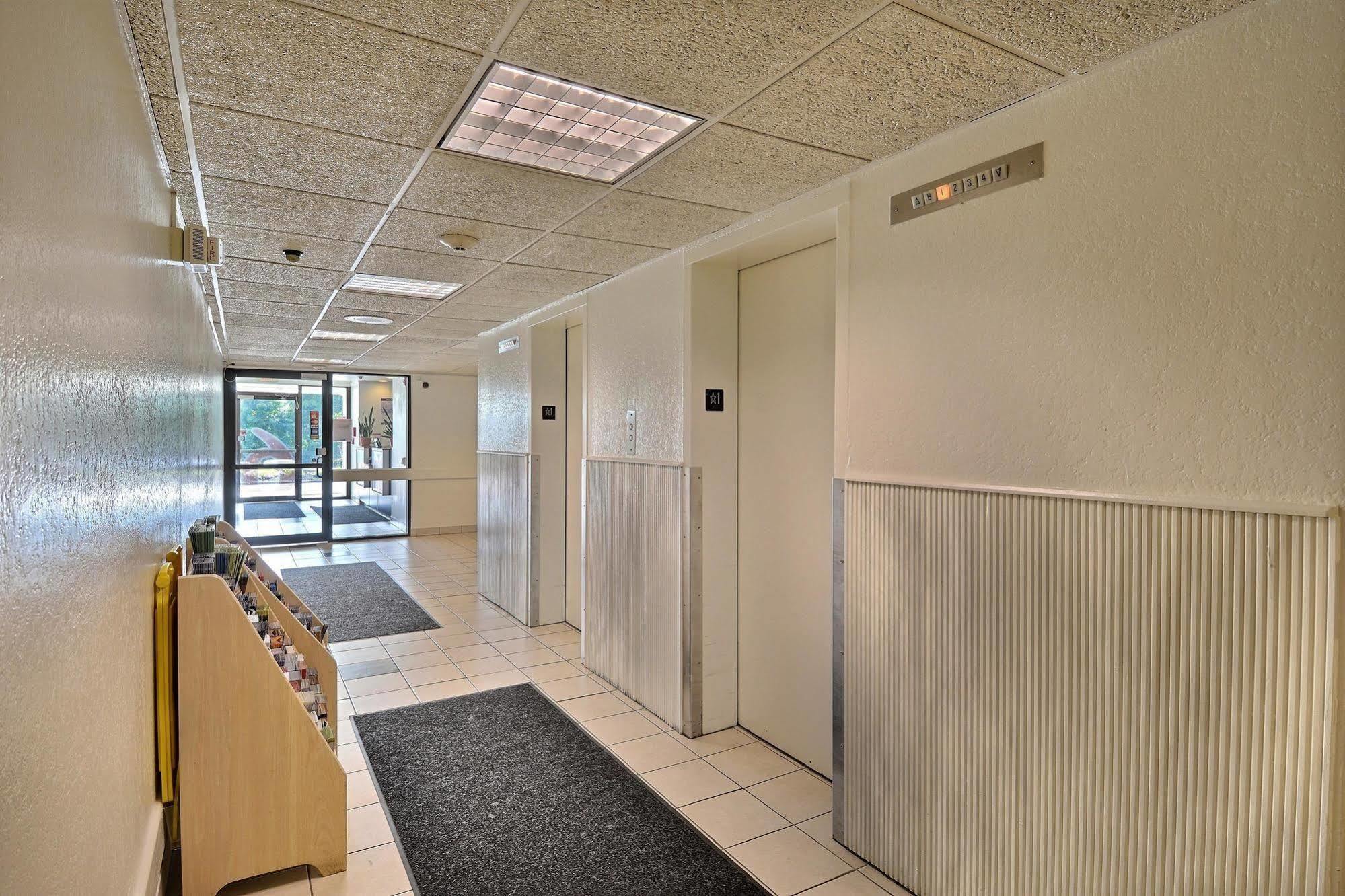 Motel 6-Danvers, Ma - Boston North Экстерьер фото
